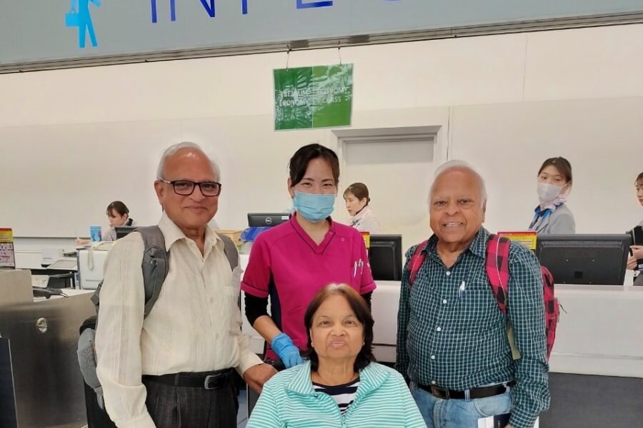 外国人旅行客と写真撮影