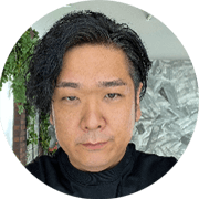 代表　西尾　輝